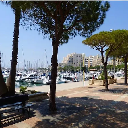 Grand Studio Lumineux Vue Sur Port 3 Min Plage 4 Personnes Apartment *